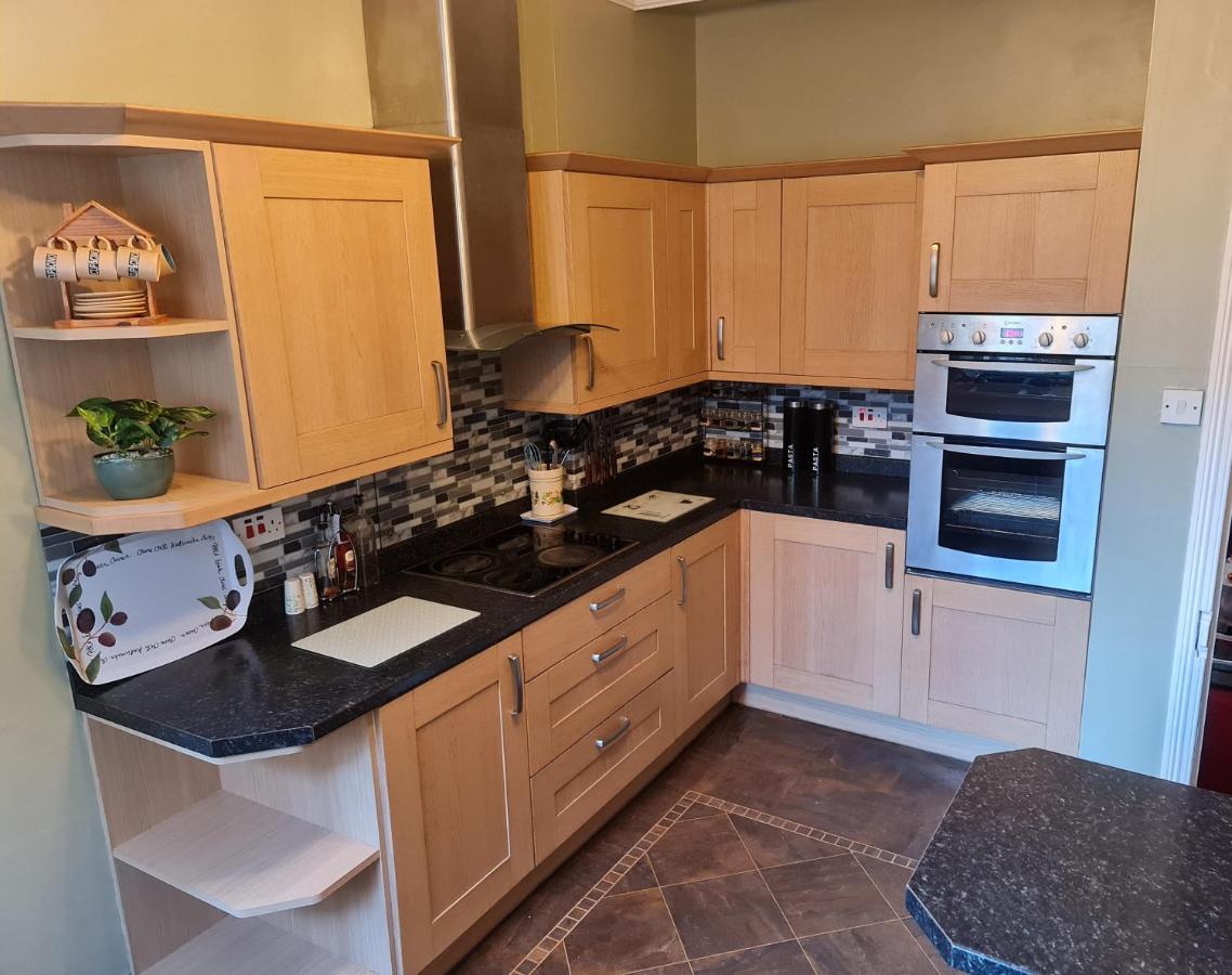 Villa 4Br Sea View Escape-Near Snowdonia& Coastal Trails Penmaen-mawr Exterior foto